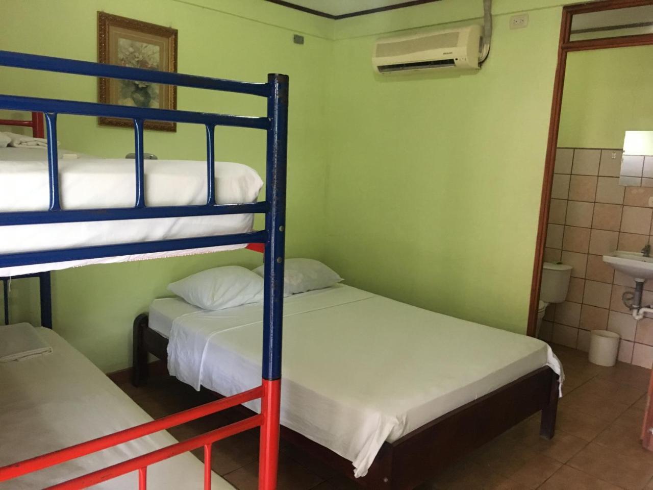 Cabinas Brisas Del Golfo Inn