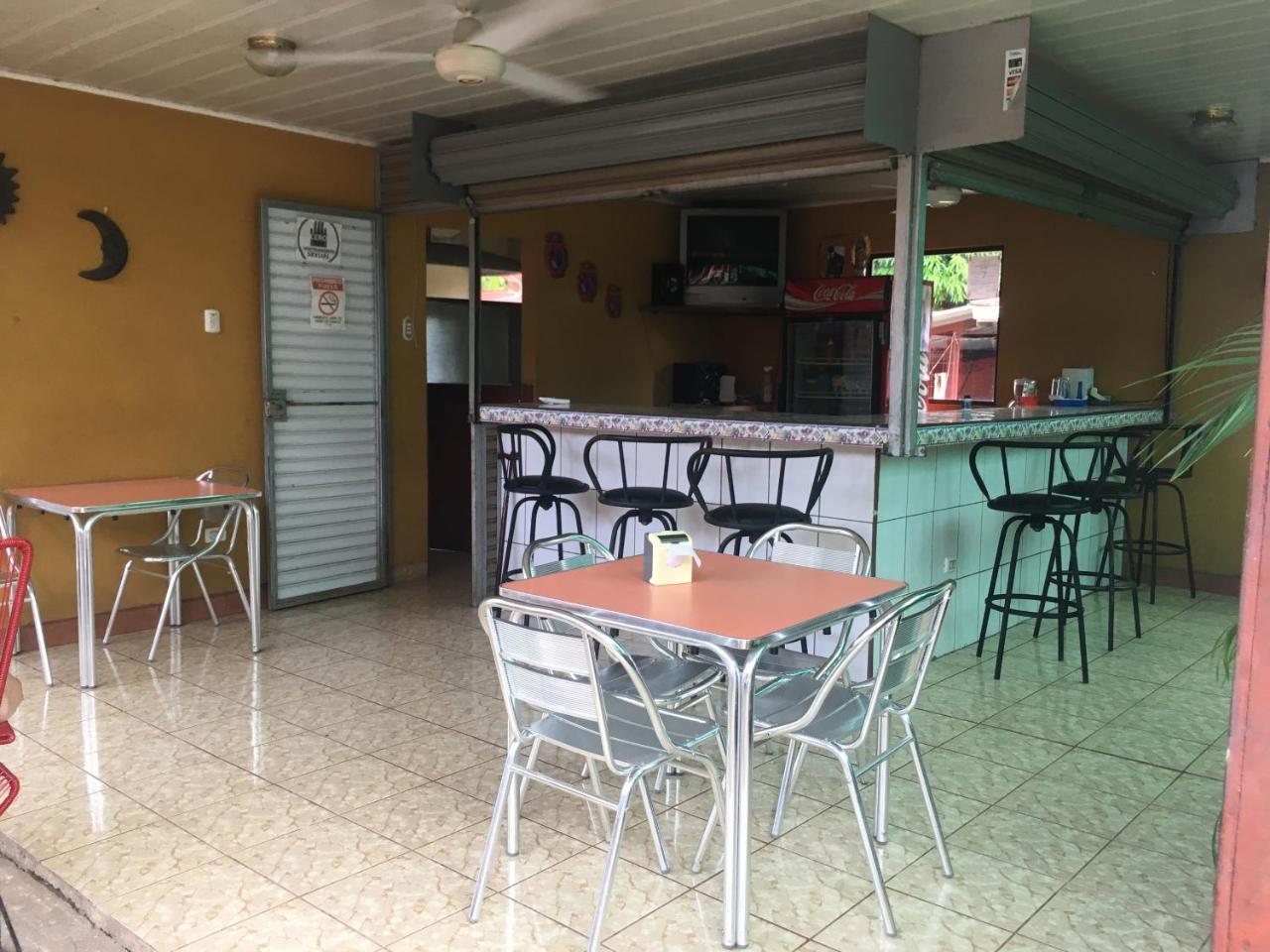 Cabinas Brisas Del Golfo Inn